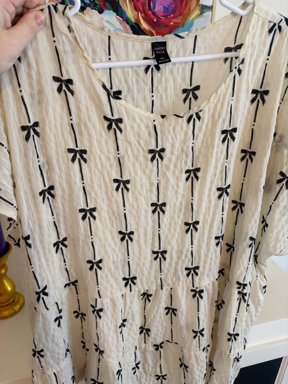 Emery Rose Cream Short Sleeve Bow-Print Tee